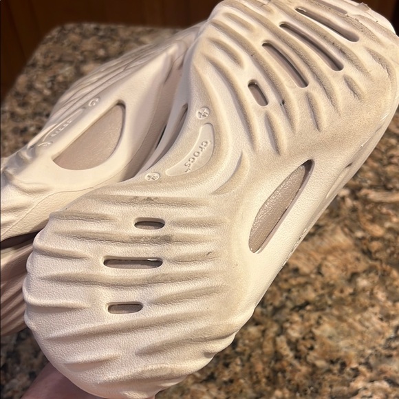 CROCS White Women's Shoes - Picture 5 of 9